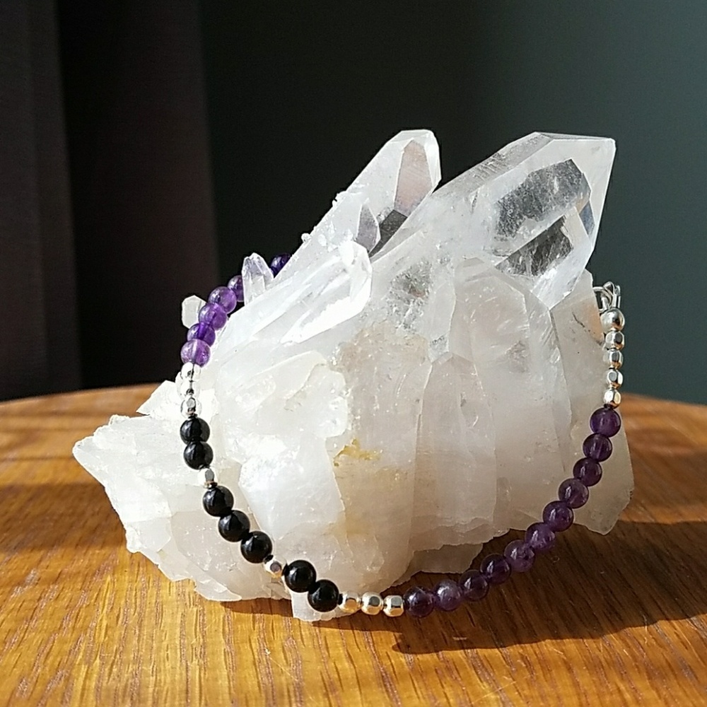 Handmade Amethyst and Onyx bracelet